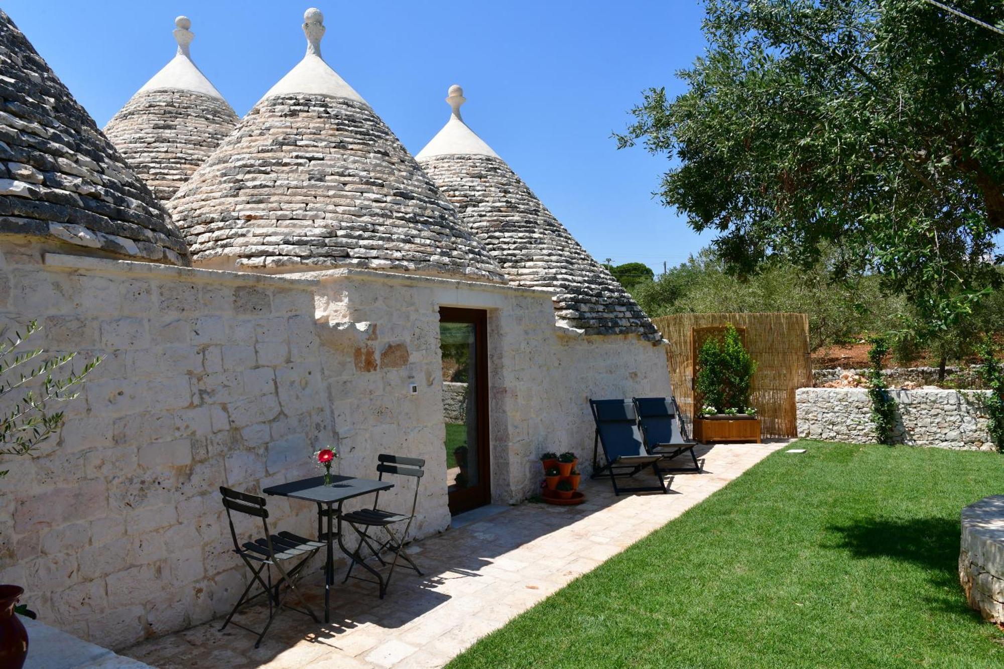 Lamarossa Trulli & Suites Antonelli Exteriör bild