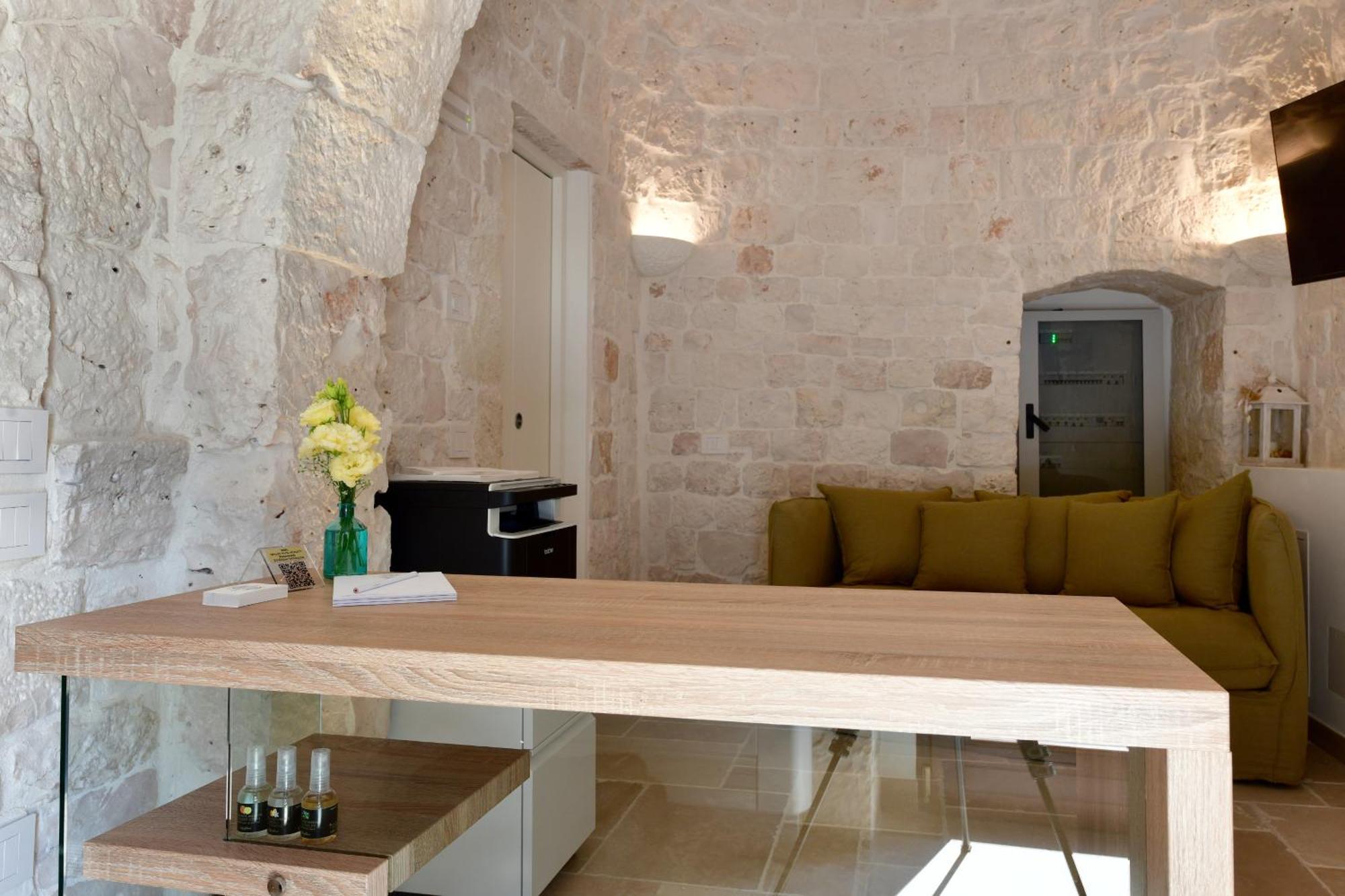 Lamarossa Trulli & Suites Antonelli Exteriör bild